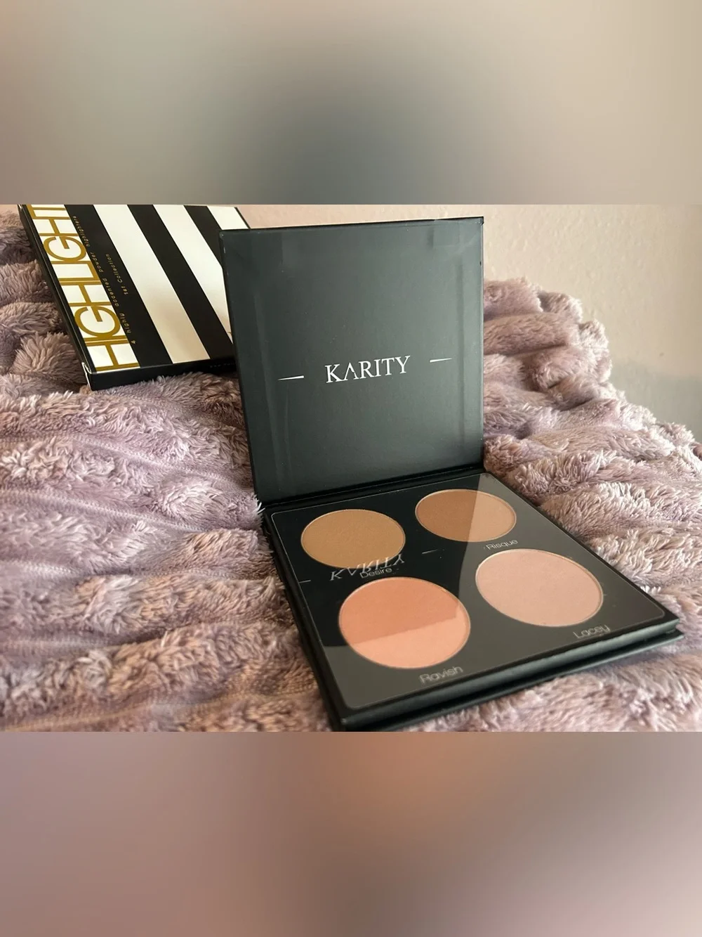 NIB Karity Highlighter Palette - 1st Generation